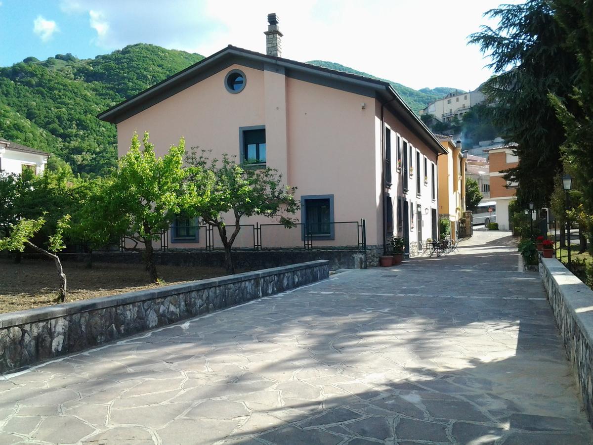 Casale Maginulfo Hotel Roccamandolfi ภายนอก รูปภาพ